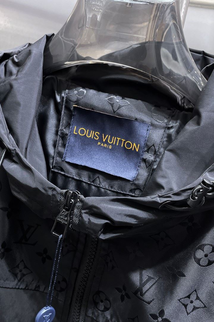 Louis Vuitton Outwear